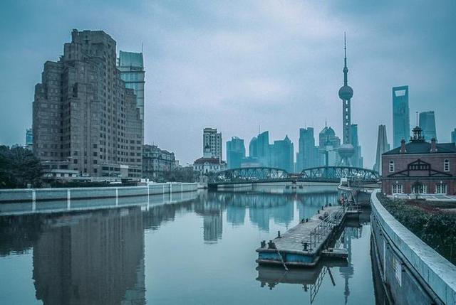 1537868245332764.jpg 147818869.jpg